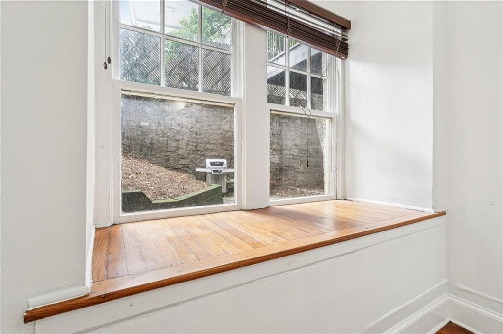 2 bedroom, 1 bathroom, 935 sq ft condominium for sale at 198 Ponce De Leon Avenue 1A, Atlanta, GA 30308 — photo 3