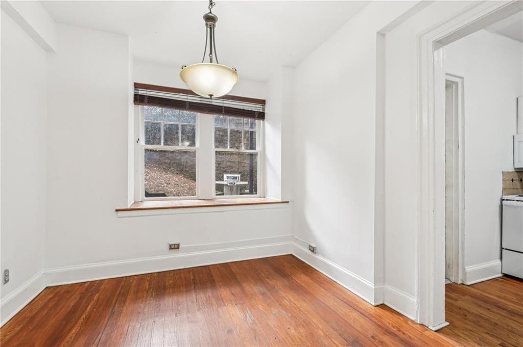 2 bedroom, 1 bathroom, 935 sq ft condominium for sale at 198 Ponce De Leon Avenue 1A, Atlanta, GA 30308 — photo 4