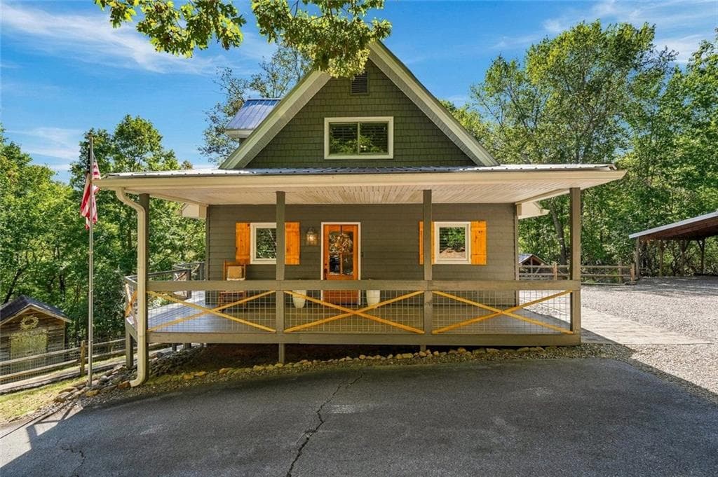 3 bedroom, 3 bathroom, 2,890 sq ft single family residence for sale at 2079 Ivy Mountain Road, Hiawassee, GA 30546 — photo 2