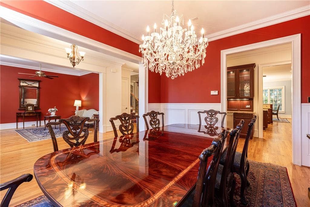 4 bedroom, 5 bathroom, 4,066 sq ft single family residence for sale at 835 Glengate Place, Sandy Springs, GA 30328 — photo 6