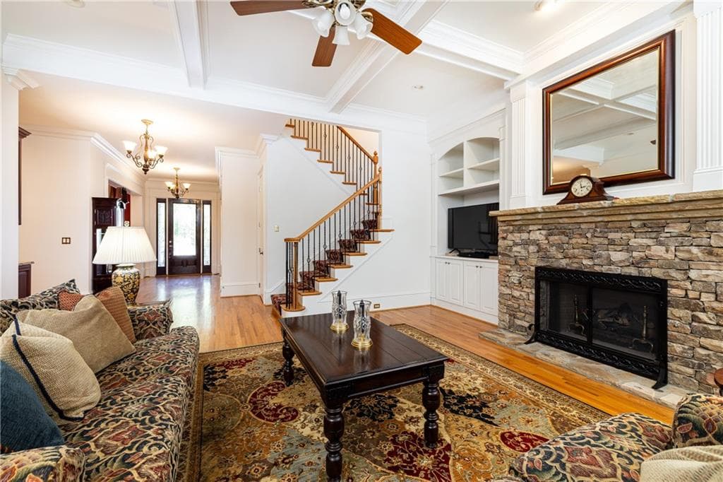 4 bedroom, 5 bathroom, 4,066 sq ft single family residence for sale at 835 Glengate Place, Sandy Springs, GA 30328 — photo 8