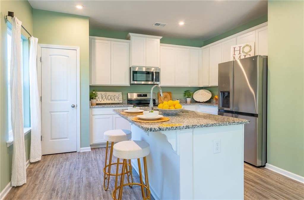 3 bedroom, 3 bathroom, 2,580 sq ft single family residence for sale at 594 Summerfield Lane, Cartersville, GA 30120 — photo 7