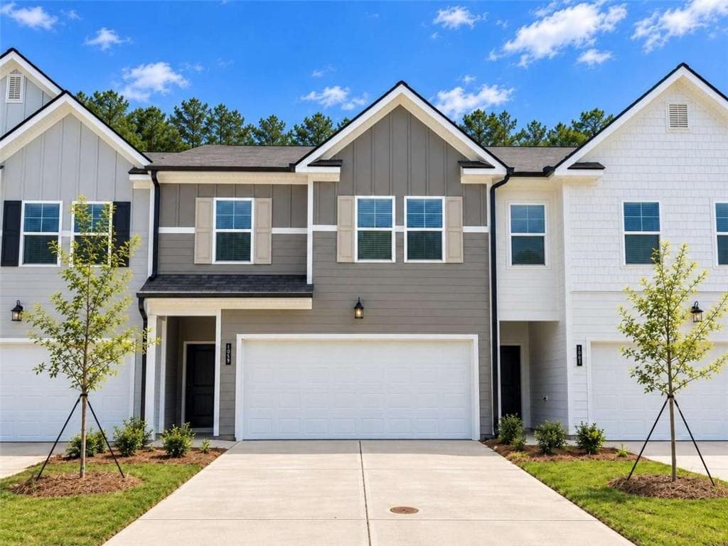 3 bedroom, 3 bathroom, 1,697 sq ft townhouse for sale at 1059 Merritt Drive 82, Villa Rica, GA 30180