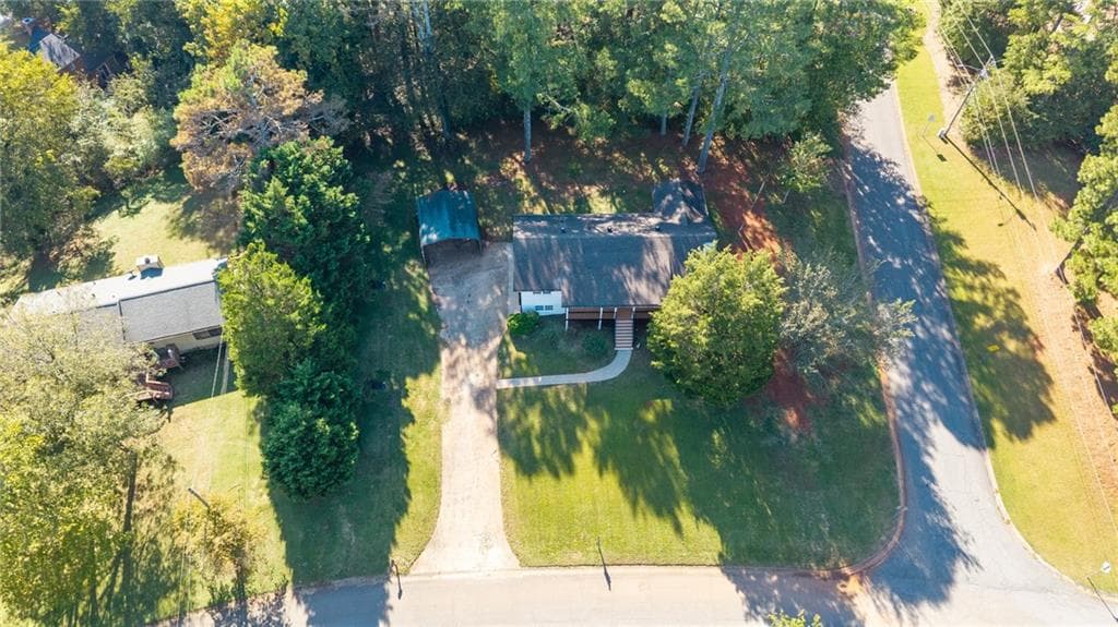 5 bedroom, 2 bathroom, 1,512 sq ft single family residence for sale at 303 Old Farm Road, Woodstock, GA 30188 — photo 2