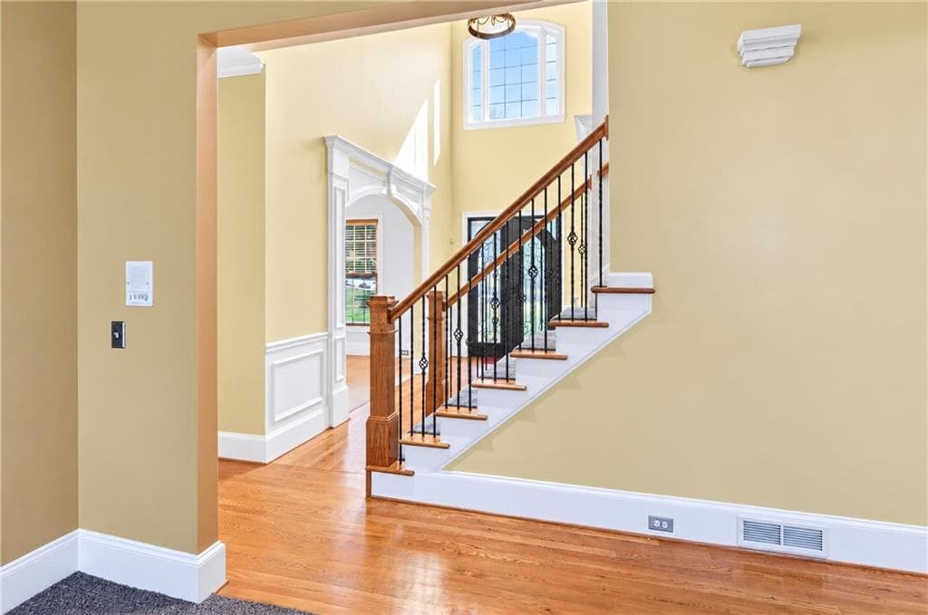 5 bedroom, 4 bathroom, 3,760 sq ft single family residence for sale at 1433 Amber Hill Lane, Grayson, GA 30017 — photo 5