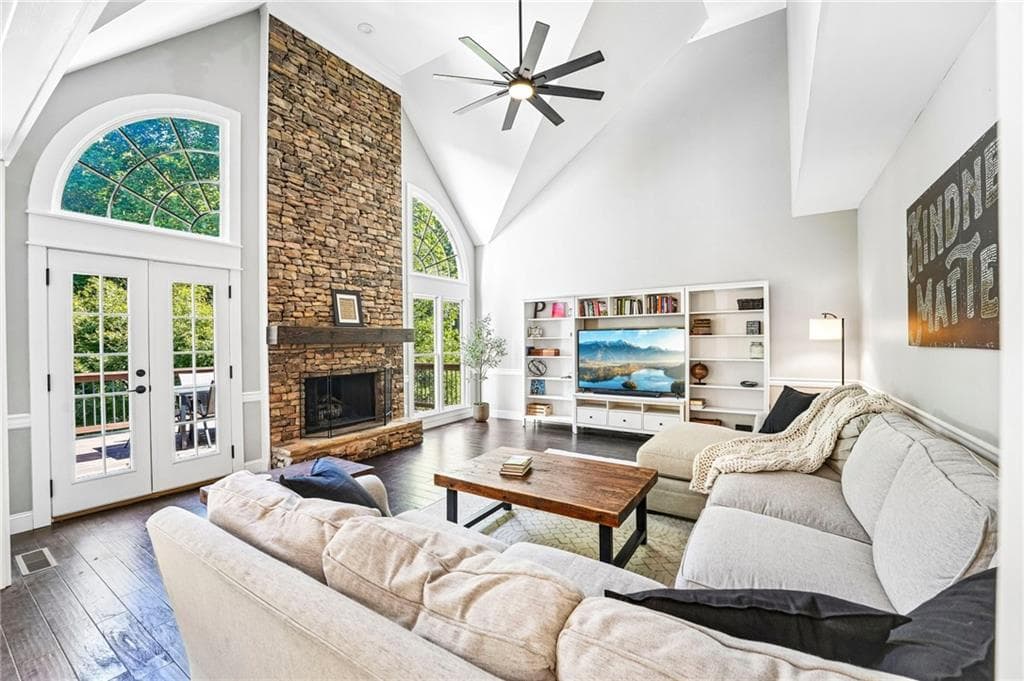 4 bedroom, 3 bathroom, 3,843 sq ft single family residence for sale at 5345 Devonshire Way, Cumming, GA 30040 — photo 6