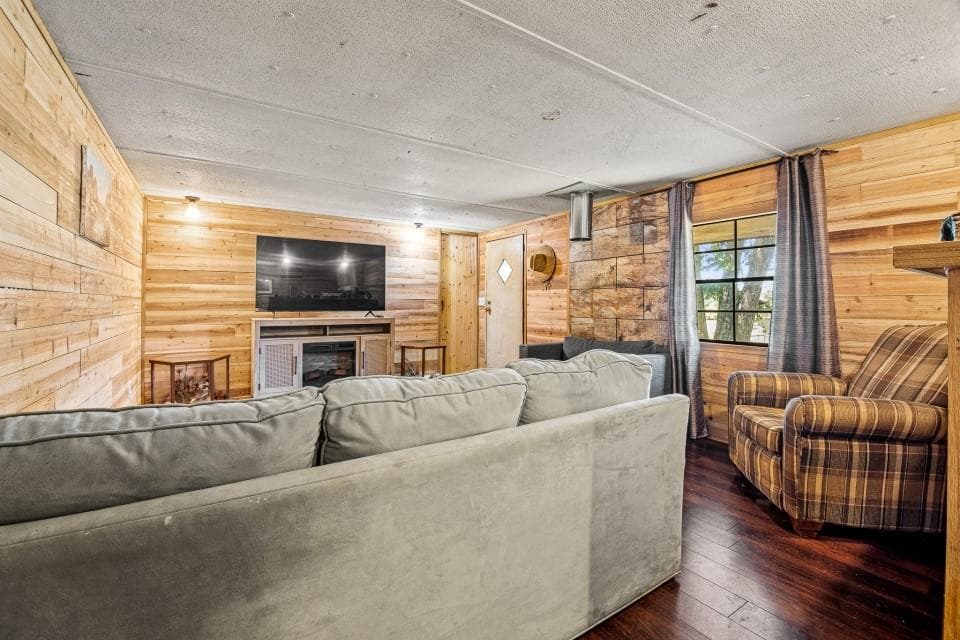 3 bedroom, 2 bathroom, 854 sq ft single family residence for sale at 1302 N Mcdonough Road, Griffin, GA 30223 — photo 6