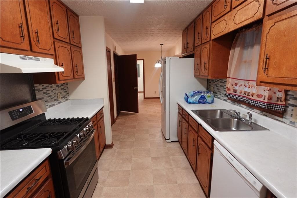 3 bedroom, 2 bathroom, 1,392 sq ft single family residence for rent at 125 Scott Boulevard, Stockbridge, GA 30281 for $2,000 a month — photo 10