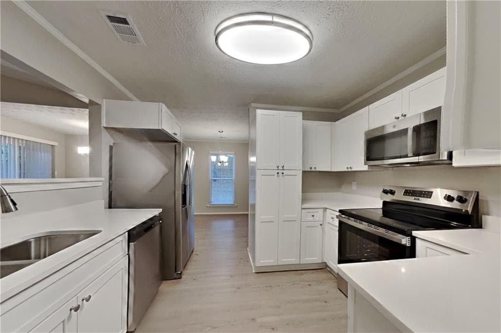 3 bedroom, 2 bathroom, 1,320 sq ft single family residence for rent at 1174 Winterberry Court, Lawrenceville, GA 30043 for $1,900 a month — photo 6