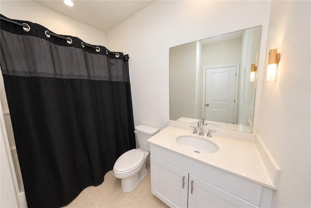 5 bedroom, 5 bathroom, 3,290 sq ft single family residence for rent at 6926 Newcastle Court, Fairburn, GA 30213 for $3,800 a month — photo 7