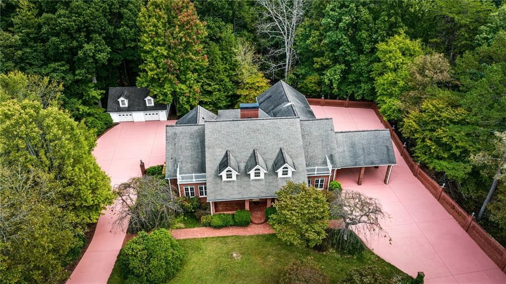 5 bedroom, 5 bathroom, 7,198 sq ft single family residence for sale at 231 Westwoods Drive, Ellijay, GA 30540 — photo 4