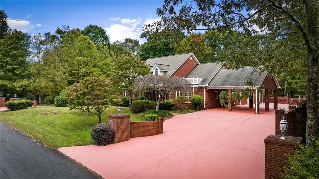5 bedroom, 5 bathroom, 7,198 sq ft single family residence for sale at 231 Westwoods Drive, Ellijay, GA 30540 — photo 6
