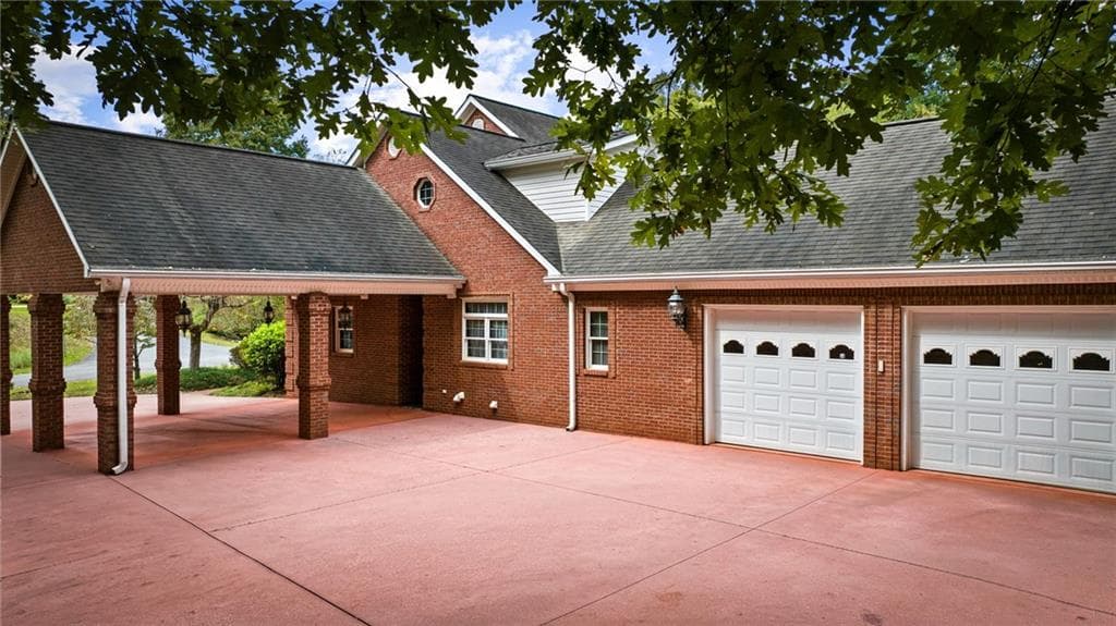 5 bedroom, 5 bathroom, 7,198 sq ft single family residence for sale at 231 Westwoods Drive, Ellijay, GA 30540 — photo 8