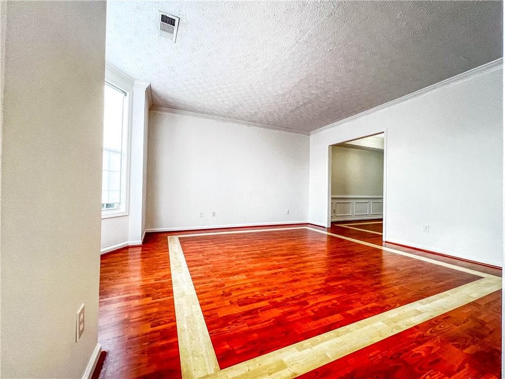 4 bedroom, 3 bathroom, 2,294 sq ft single family residence for rent at 4035 River Green Parkway, Duluth, GA 30096 for $2,450 a month — photo 4