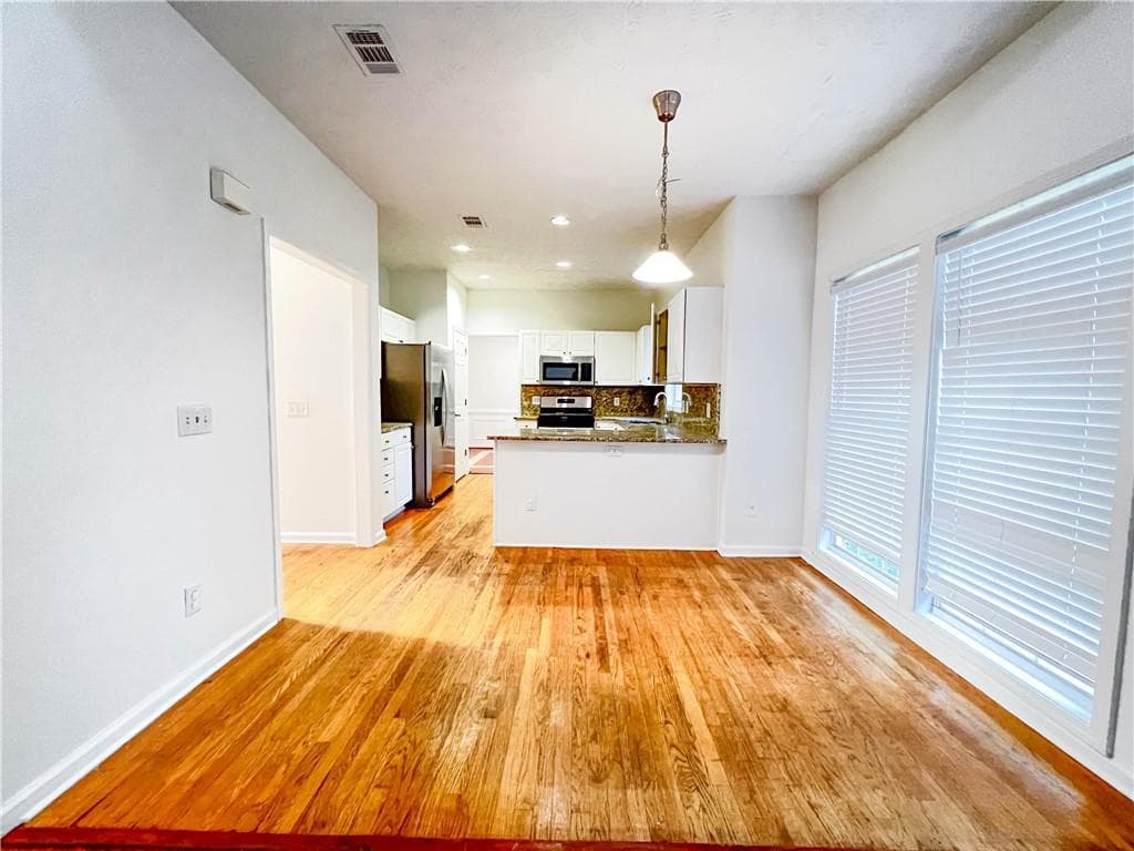 4 bedroom, 3 bathroom, 2,294 sq ft single family residence for rent at 4035 River Green Parkway, Duluth, GA 30096 for $2,450 a month — photo 8