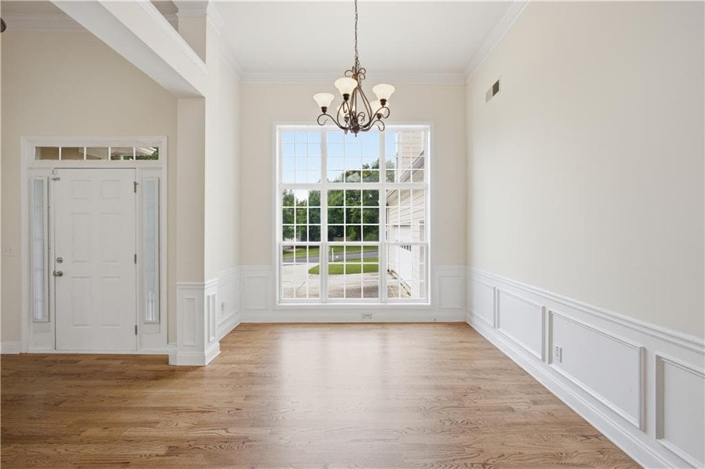 6 bedroom, 4 bathroom, 5,168 sq ft single family residence for rent at 642 Aya Circle, Loganville, GA 30052 for $3,200 a month — photo 5
