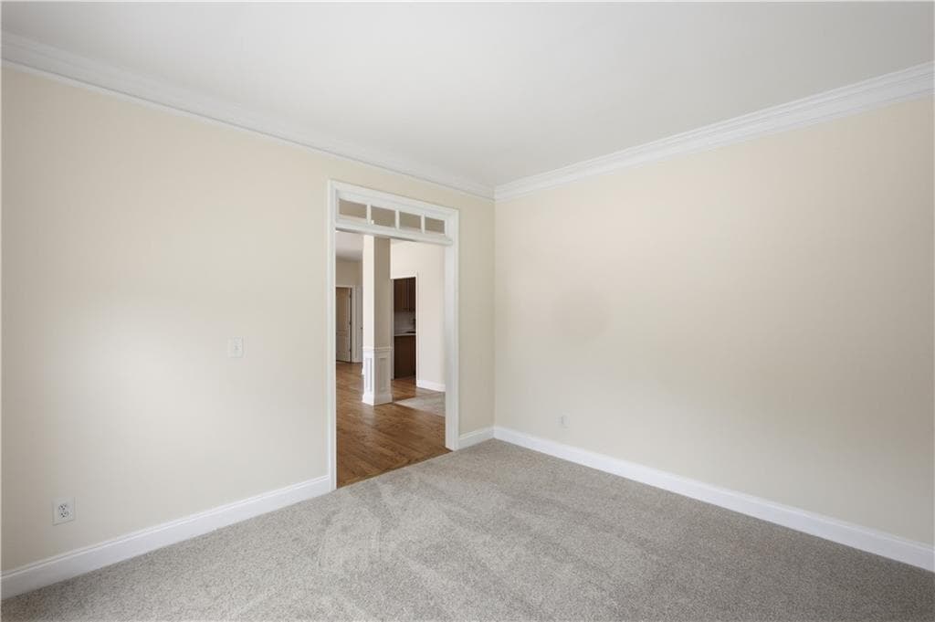 6 bedroom, 4 bathroom, 5,168 sq ft single family residence for rent at 642 Aya Circle, Loganville, GA 30052 for $3,200 a month — photo 10