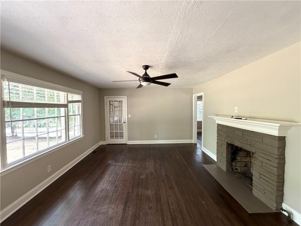 3 bedroom, 1 bathroom, 1,252 sq ft single family residence for rent at 179 Prospect Street, Roswell, GA 30075 for $2,095 a month — photo 2