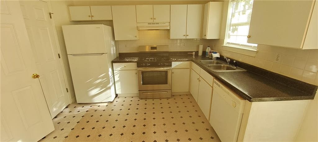 3 bedroom, 2 bathroom, 1,218 sq ft single family residence for rent at 2318 Rambling Way, Stonecrest, GA 30058 for $1,600 a month — photo 6