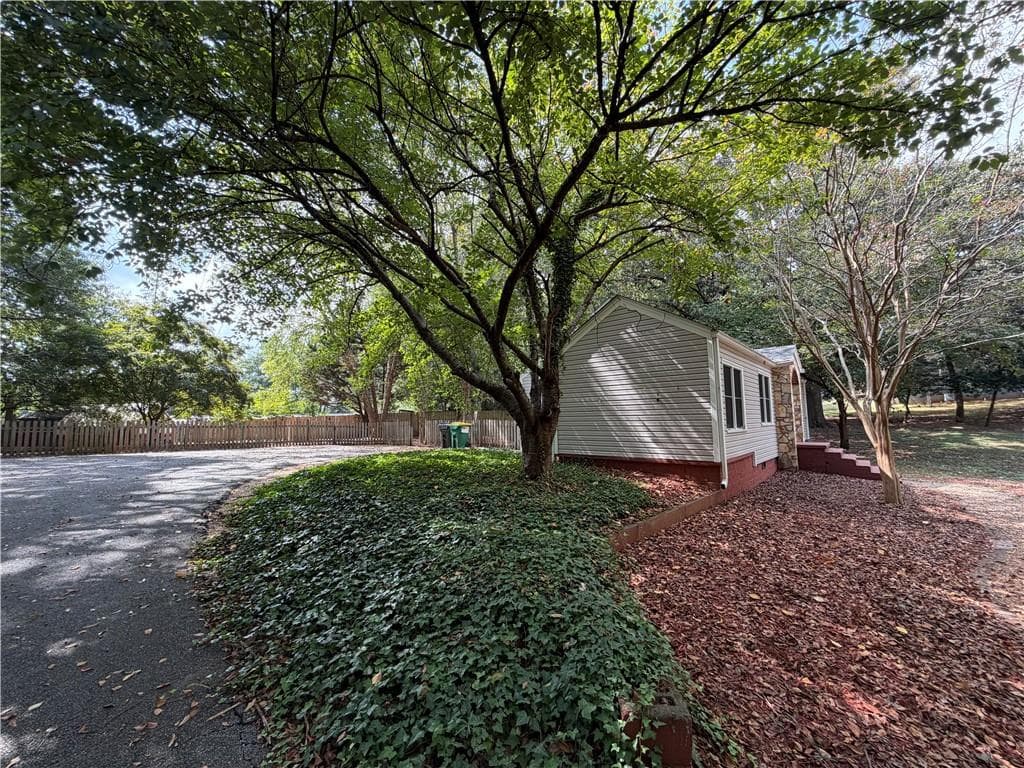 3 bedroom, 1 bathroom, 1,194 sq ft single family residence for rent at 189 Prospect Street, Roswell, GA 30075 for $2,095 a month — photo 2