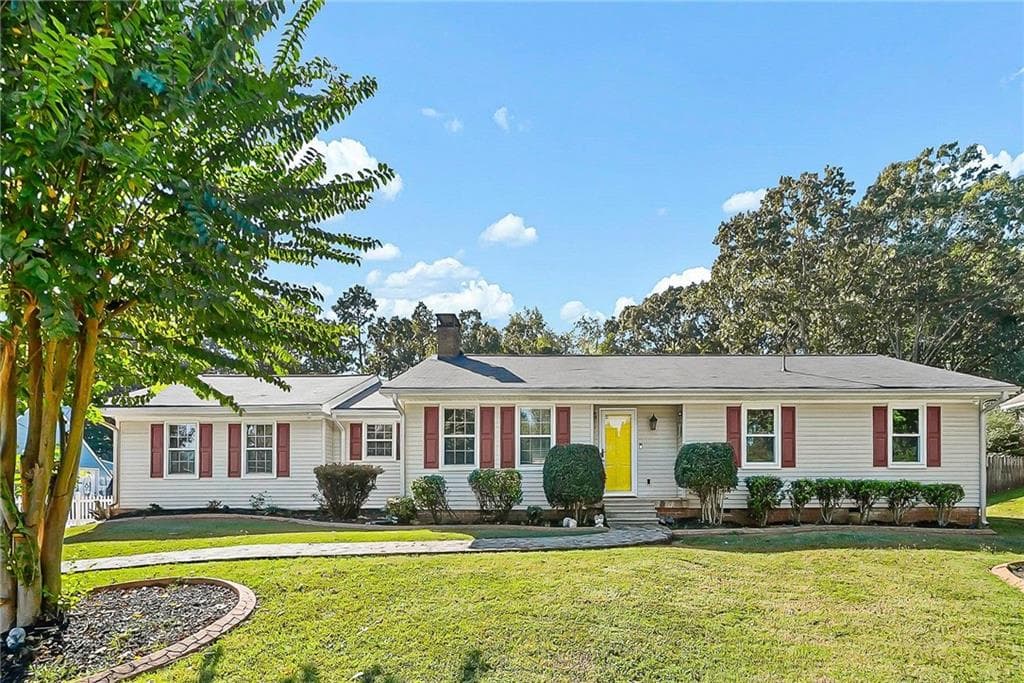 3 bedroom, 2 bathroom single family residence for sale at 1114 Longwood, Marietta, GA 30008 — photo 1 of 33