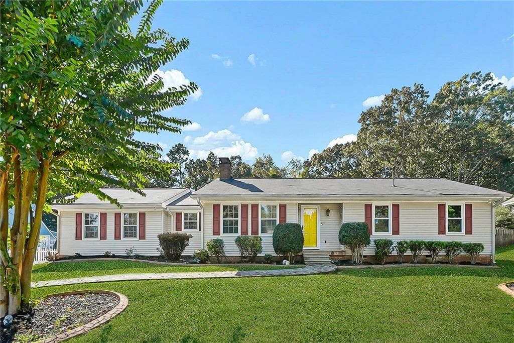 3 bedroom, 2 bathroom single family residence for sale at 1114 Longwood, Marietta, GA 30008 — photo 2
