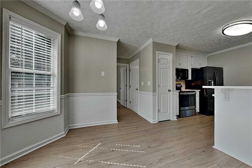 4 bedroom, 3 bathroom, 2,793 sq ft single family residence for rent at 2242 Vintage Oaks Drive, Loganville, GA 30052 for $2,375 a month — photo 7