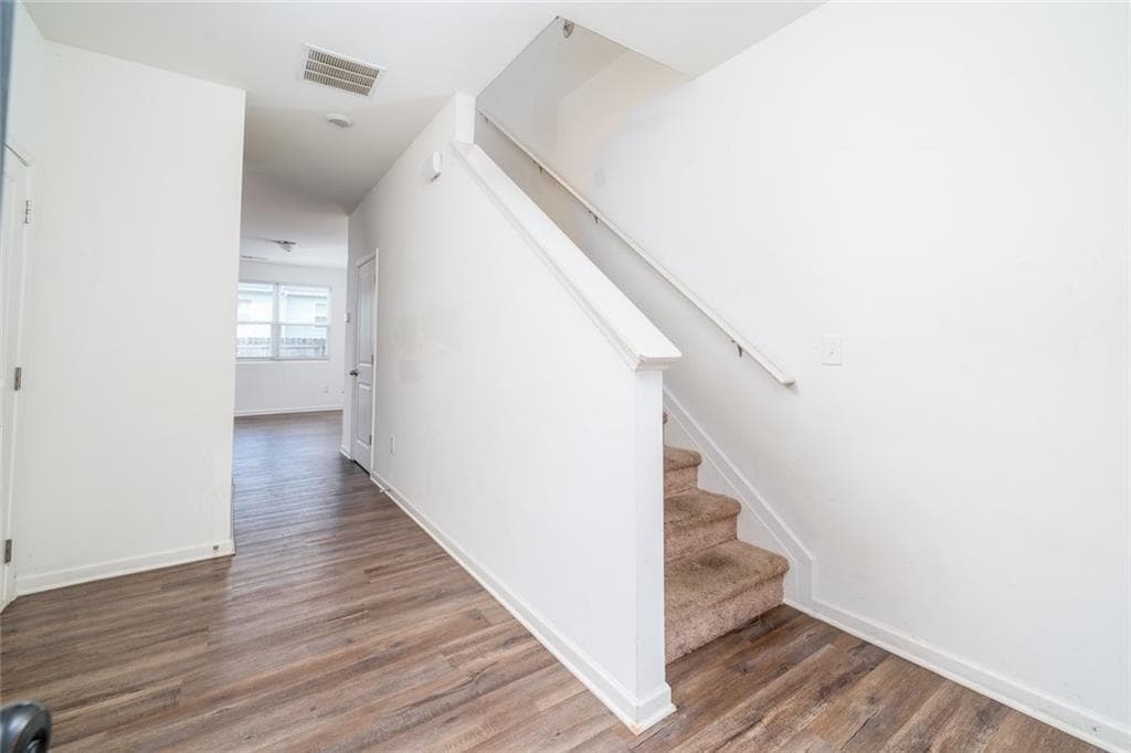 3 bedroom, 3 bathroom, 1,420 sq ft townhouse for sale at 235 Grand Central Way 1, Cartersville, GA 30120 — photo 3