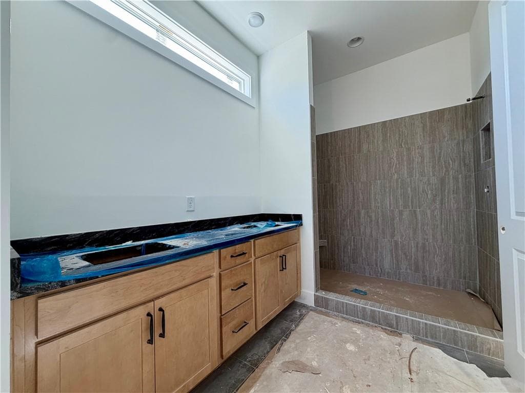 3 bedroom, 2 bathroom, 1,835 sq ft single family residence for sale at 35 Blue Mountain Road, Morganton, GA 30560 — photo 8