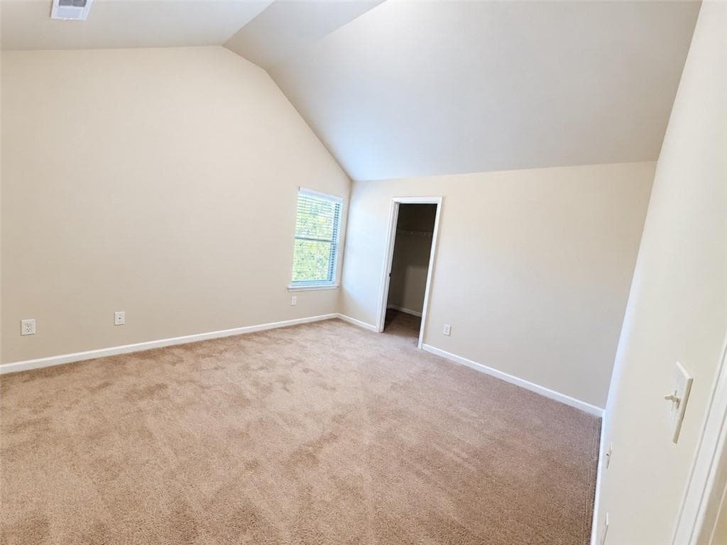 4 bedroom, 3 bathroom, 2,796 sq ft single family residence for rent at 118 Village Place, Newnan, GA 30265 for $2,400 a month — photo 5