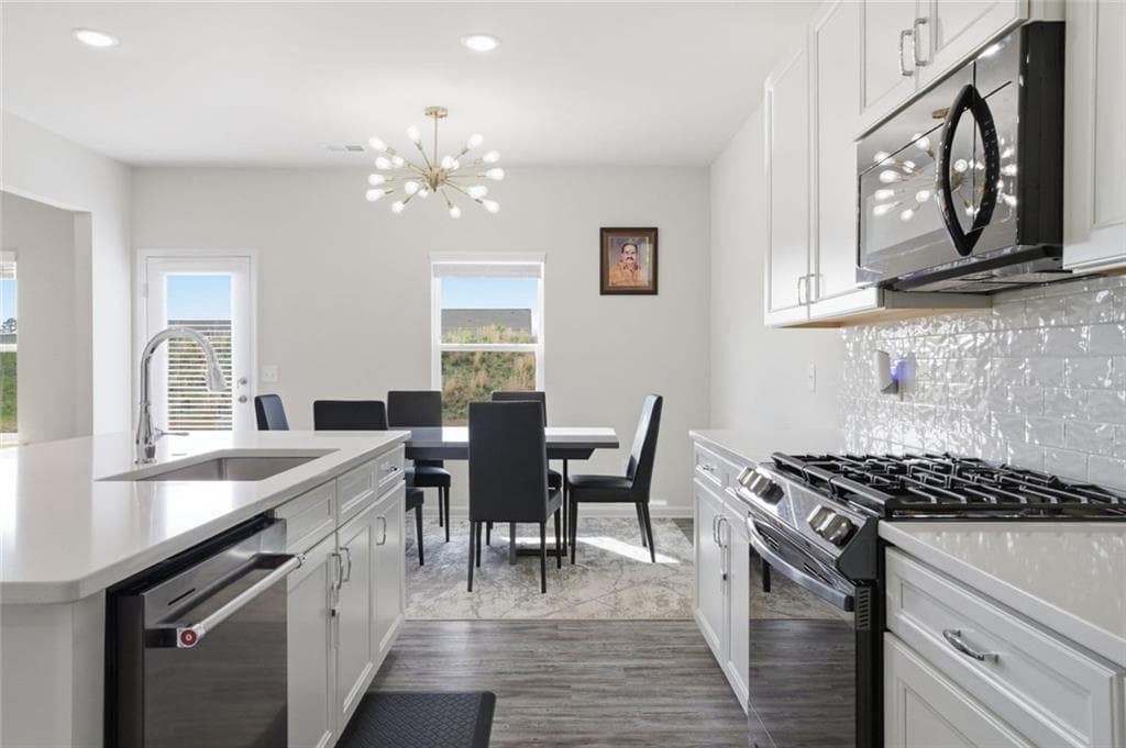 4 bedroom, 3 bathroom, 2,238 sq ft single family residence for rent at 95 Royal Oaks Drive, Rome, GA 30165 for $2,495 a month — photo 4
