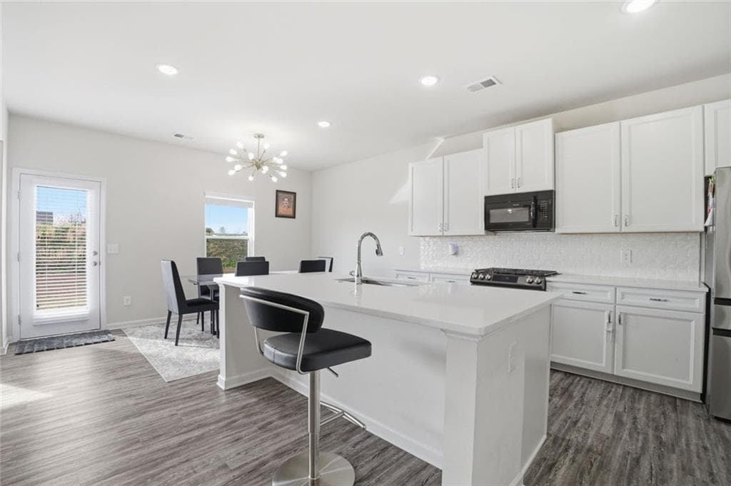4 bedroom, 3 bathroom, 2,238 sq ft single family residence for rent at 95 Royal Oaks Drive, Rome, GA 30165 for $2,495 a month — photo 5