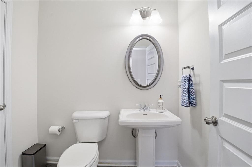 4 bedroom, 3 bathroom, 2,238 sq ft single family residence for rent at 95 Royal Oaks Drive, Rome, GA 30165 for $2,495 a month — photo 6