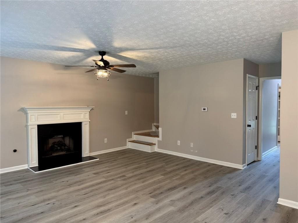 4 bedroom, 3 bathroom, 2,332 sq ft single family residence for rent at 7454 Woody Springs Drive, Flowery Branch, GA 30542 for $2,300 a month — photo 3
