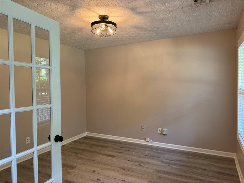 4 bedroom, 3 bathroom, 2,332 sq ft single family residence for rent at 7454 Woody Springs Drive, Flowery Branch, GA 30542 for $2,300 a month — photo 6