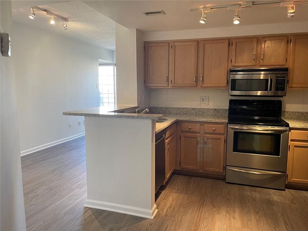 1 bedroom, 1 bathroom, 658 sq ft condominium for rent at 199 14th Street 501, Atlanta, GA 30309 for $1,700 a month — photo 2