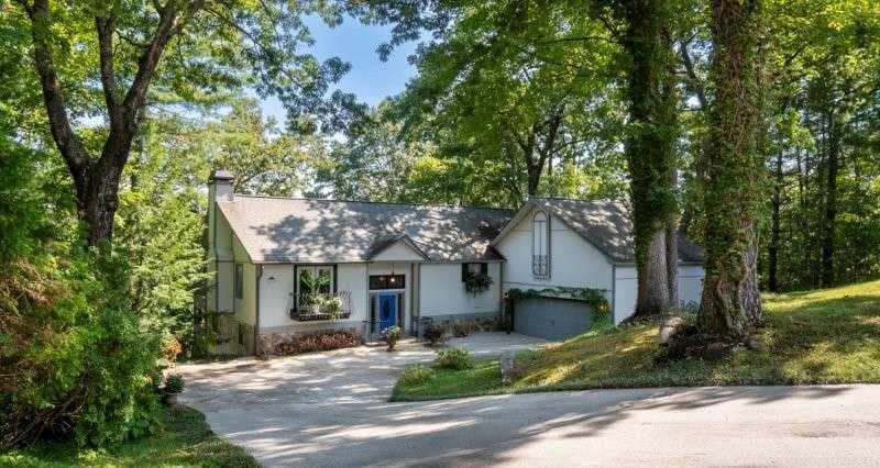 3 bedroom, 3 bathroom, 2,688 sq ft single family residence for sale at 1280 Bahn Innsbruck, Helen, GA 30545 — photo 2