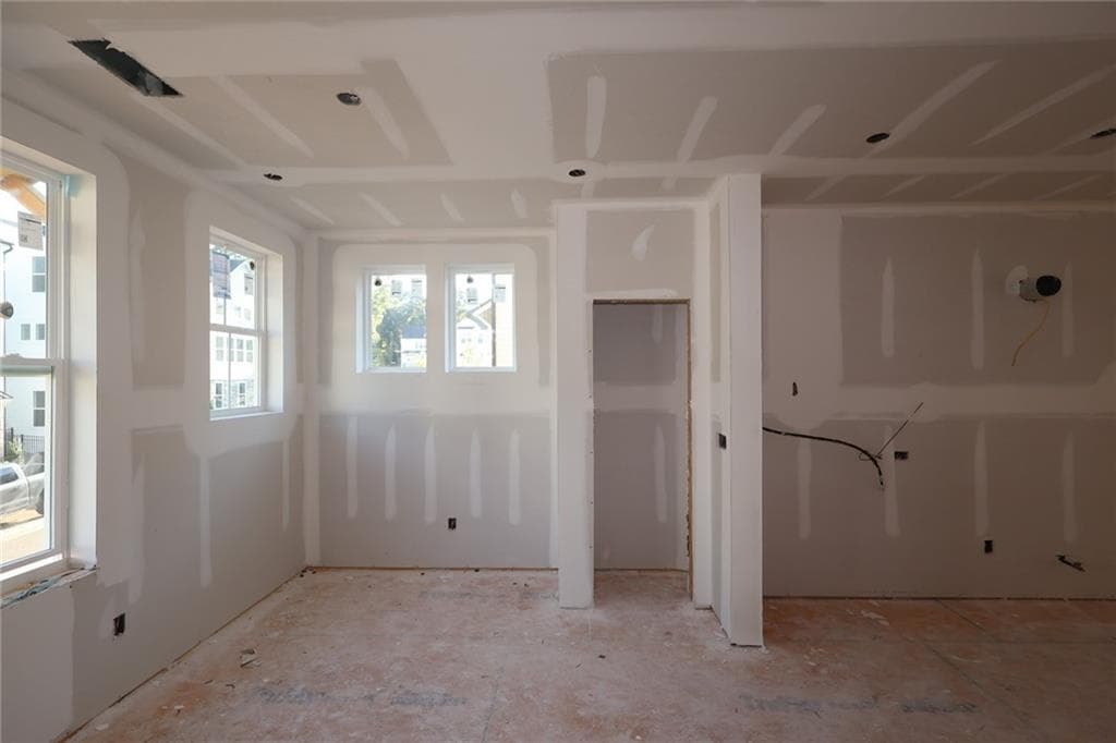 4 bedroom, 4 bathroom, 1,919 sq ft townhouse under contract at 3070 Sonata Terrace, Scottdale, GA 30079 — photo 9
