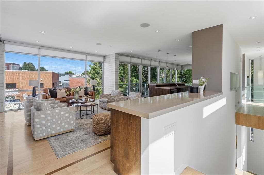 3 bedroom, 4 bathroom, 2,845 sq ft single family residence for sale at 27 Cornelia Street, Atlanta, GA 30312 — photo 6
