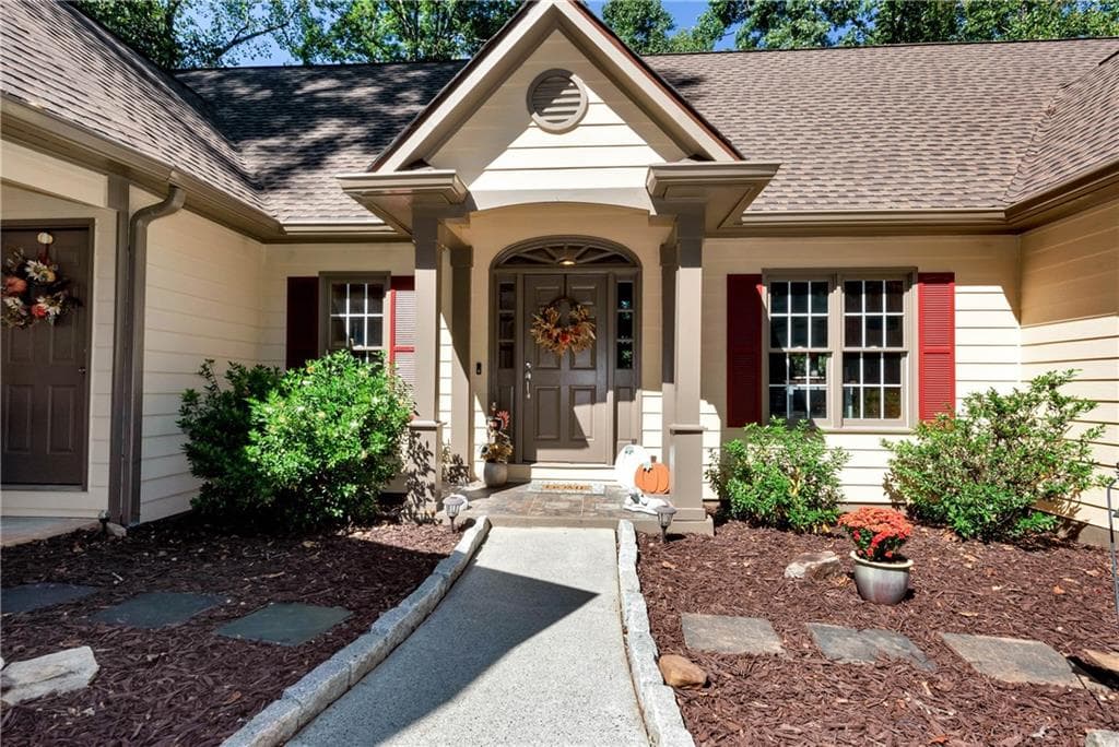 4 bedroom, 4 bathroom, 3,946 sq ft single family residence for sale at 55 Sundown Way, Dawsonville, GA 30534 — photo 3