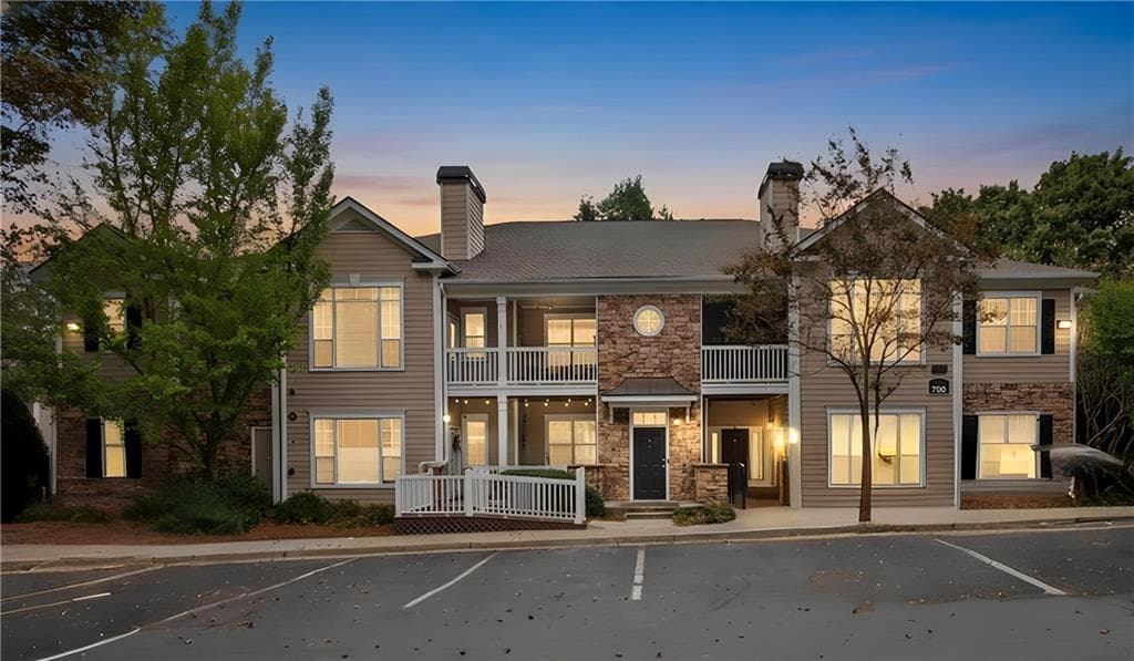 2 bedroom, 1 bathroom, 1,136 sq ft condominium for rent at 2400 Cumberland Parkway 711, Atlanta, GA 30339 for $2,100 a month — photo 1 of 23