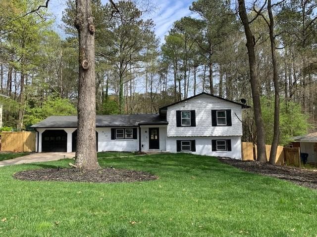 3 bedroom, 2 bathroom, 1,094 sq ft single family residence for rent at 470 Karen Drive, Alpharetta, GA 30009 for $3,000 a month — photo 1 of 20