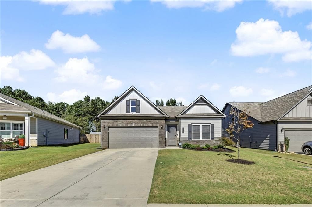 3 bedroom, 2 bathroom, 1,819 sq ft single family residence for sale at 140 Marion Drive, Cartersville, GA 30120 — photo 2