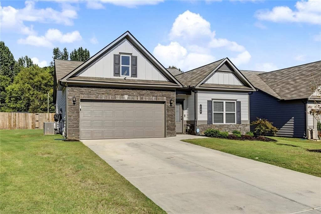 3 bedroom, 2 bathroom, 1,819 sq ft single family residence for sale at 140 Marion Drive, Cartersville, GA 30120 — photo 4