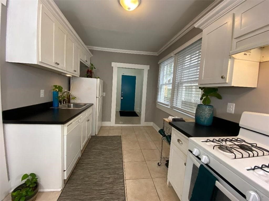 duplex for sale at 486 Boulevard Place, Atlanta, GA 30308 — photo 9