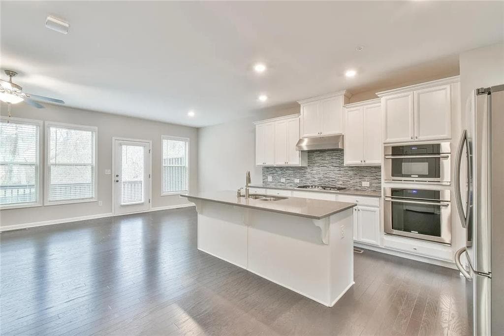 4 bedroom, 4 bathroom, 1,872 sq ft townhouse for rent at 381 Provenance Drive, Sandy Springs, GA 30328 for $3,650 a month — photo 5