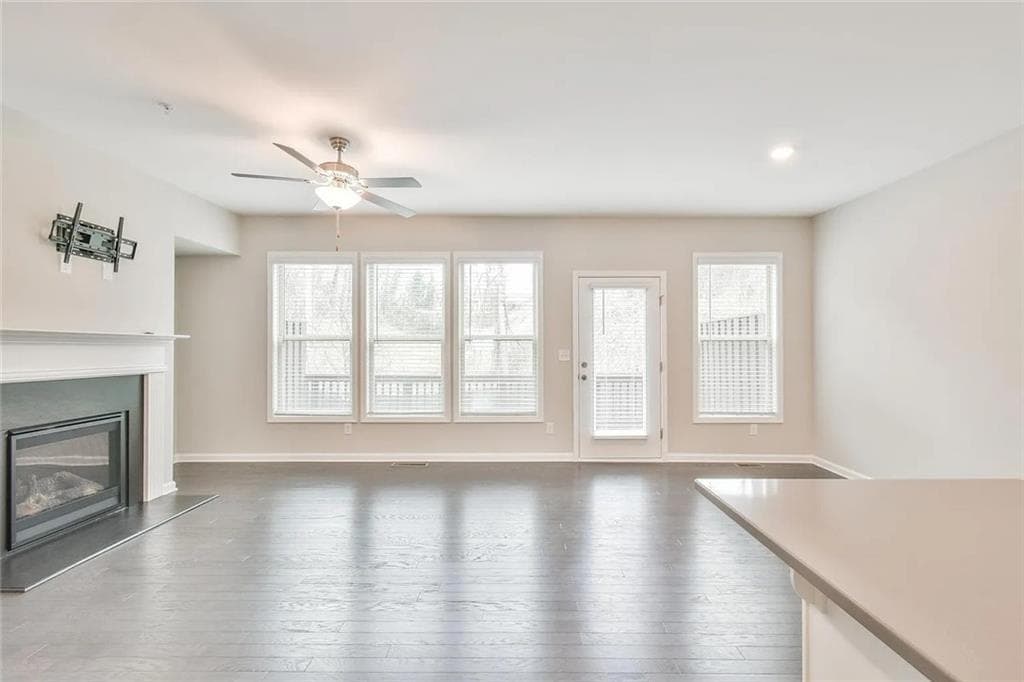 4 bedroom, 4 bathroom, 1,872 sq ft townhouse for rent at 381 Provenance Drive, Sandy Springs, GA 30328 for $3,650 a month — photo 10