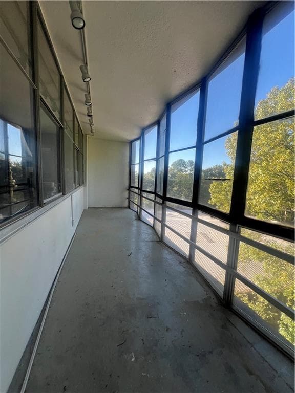 2 bedroom, 2 bathroom, 1,523 sq ft condominium for sale at 3060 Pharr Court North 515, Atlanta, GA 30305 — photo 9