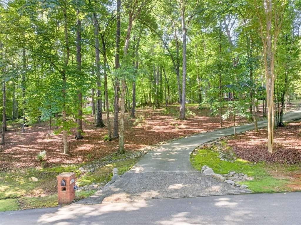 3 bedroom, 2 bathroom, 2,616 sq ft single family residence for sale at 20 Tabor Forest Drive, Oxford, GA 30054 — photo 6