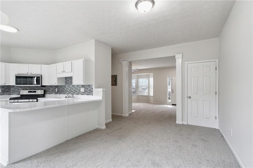 2 bedroom, 3 bathroom, 1,399 sq ft townhouse for sale at 409 Timber Gate Drive, Lawrenceville, GA 30045 — photo 7